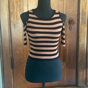 F21 Cold Shoulder Crop Top